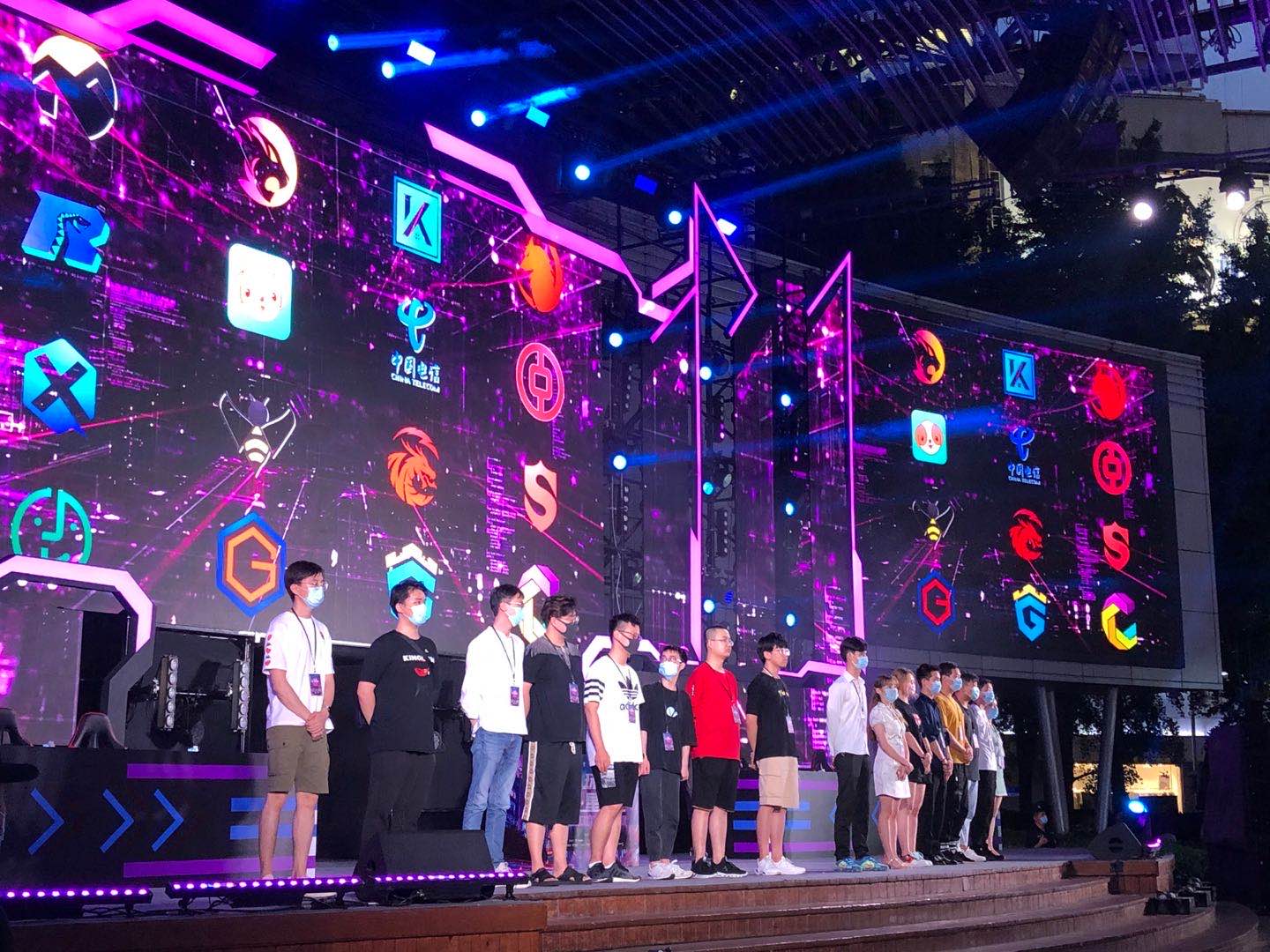 派系紛爭的 派系紛爭的